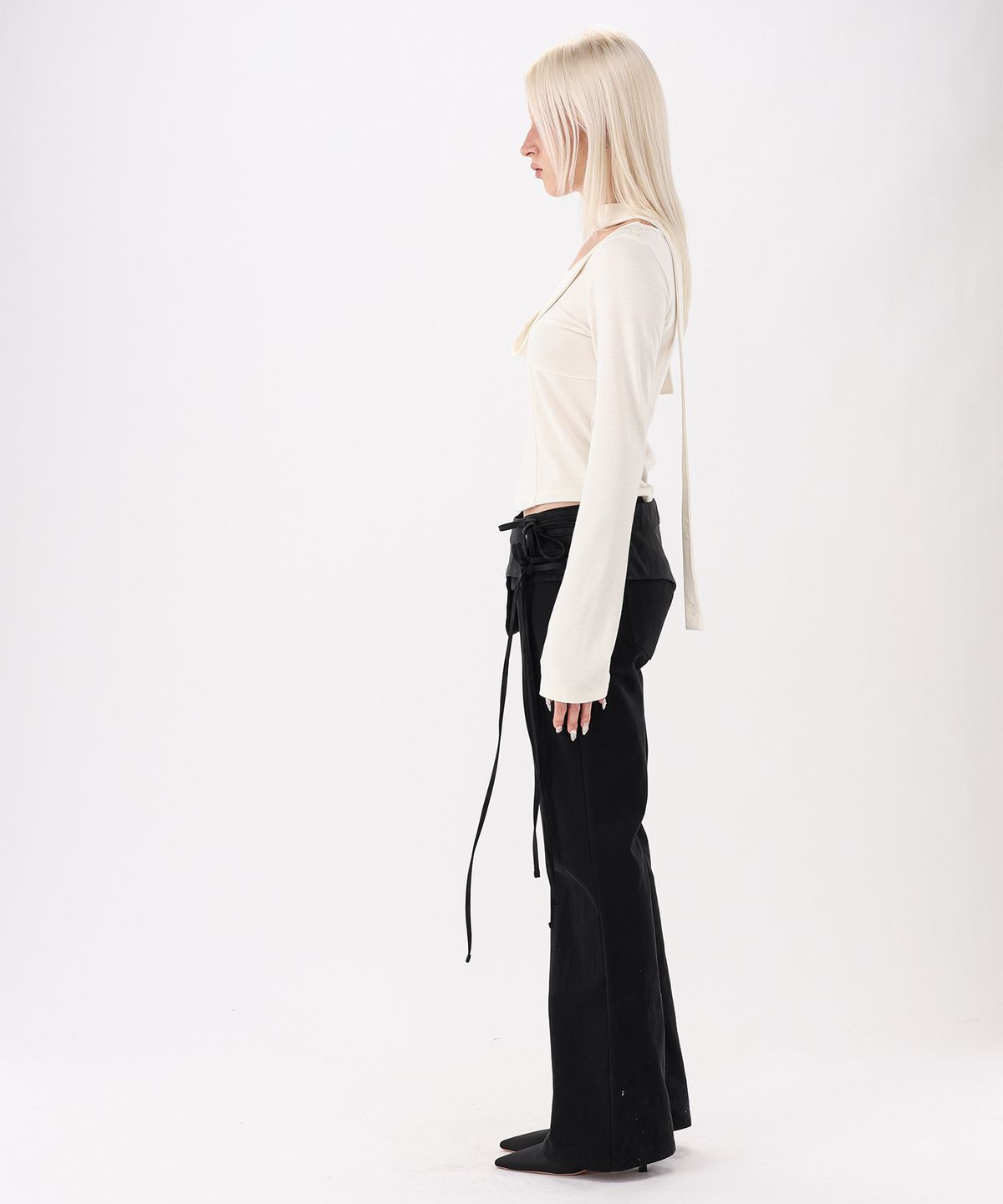녹타브(NOCTAVE) Neck Belt Top White