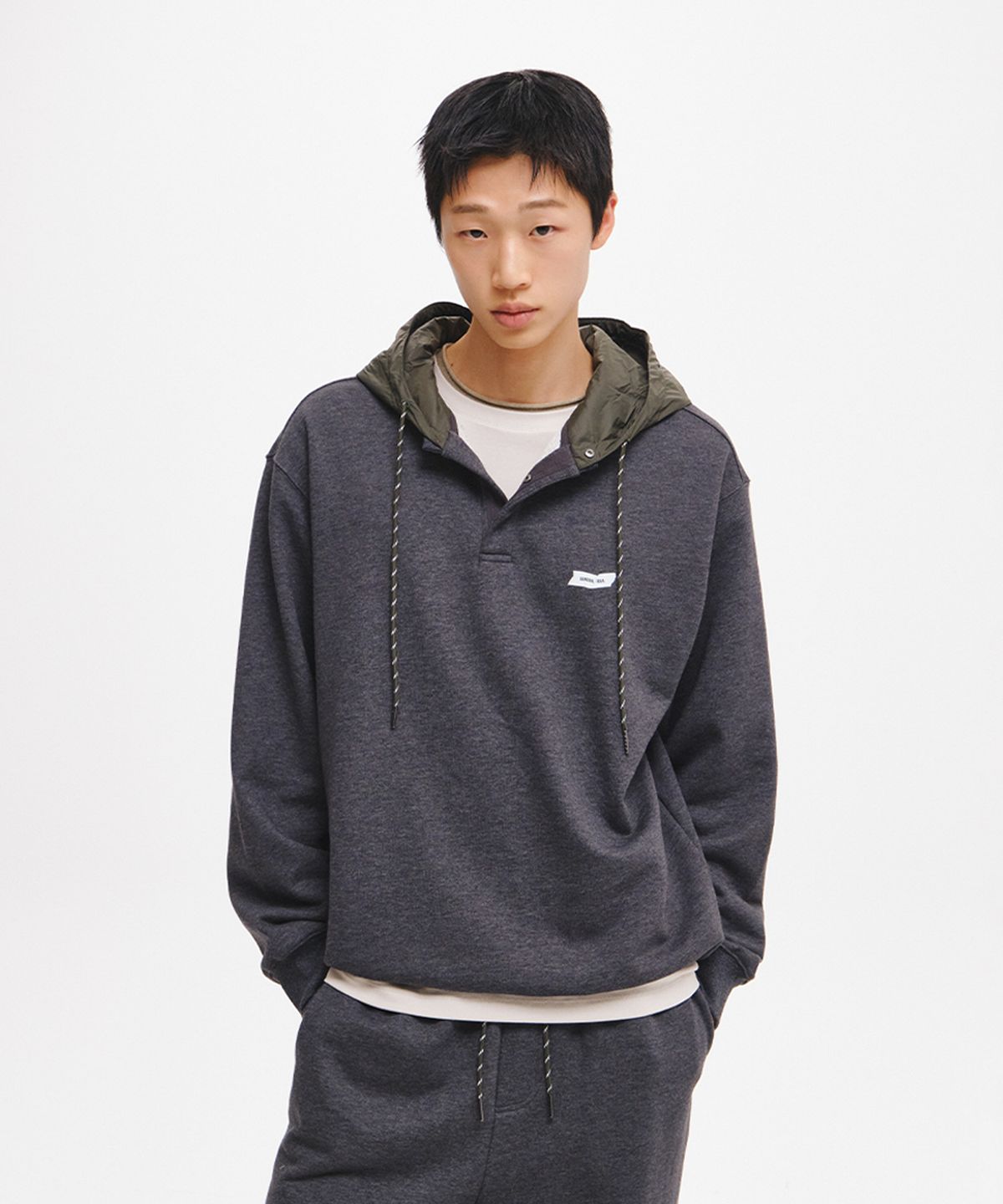 제너럴아이디어(GENERALIDEA) UNISEX 반집업 나일론 배색 후드티 [2COL] / GF3USS004