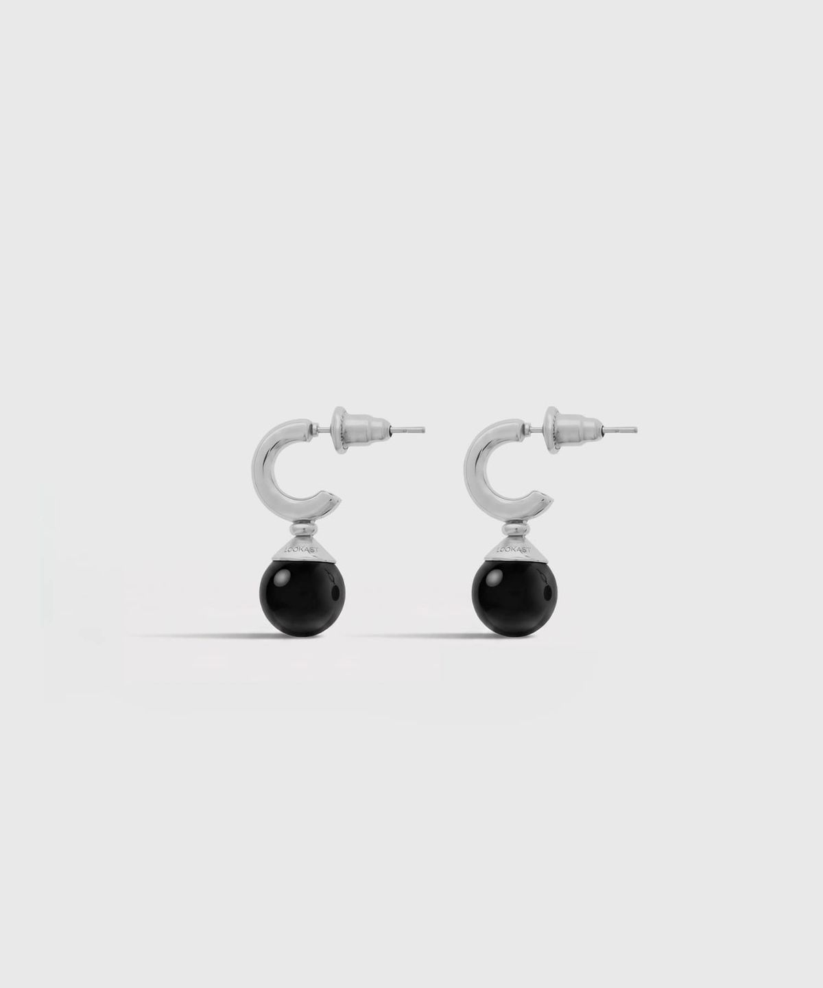 룩캐스트(LOOKAST) 블랙 오닉스 볼 실버 이어링_실버 / BLACK ONYX BALL SILVER EARRINGS_SILVER