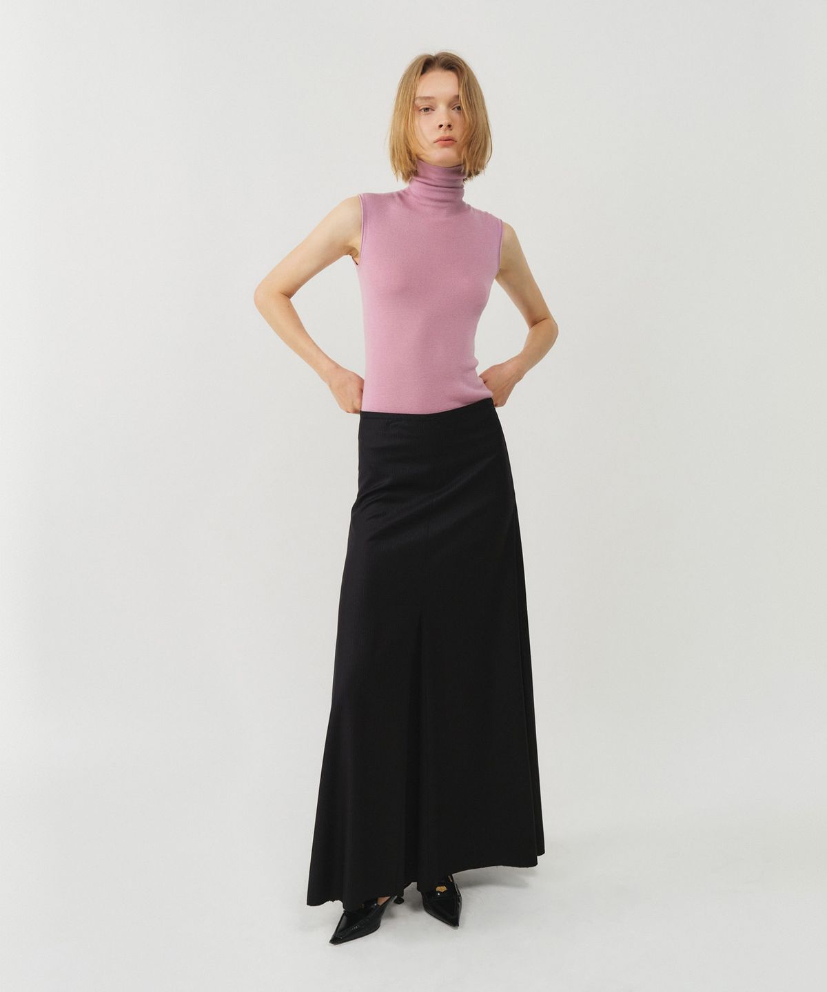 룩캐스트(LOOKAST) 스트라이프 플레어 롱 스커트_블랙 / STRIPE FLARE LONG SKIRT_BLACK