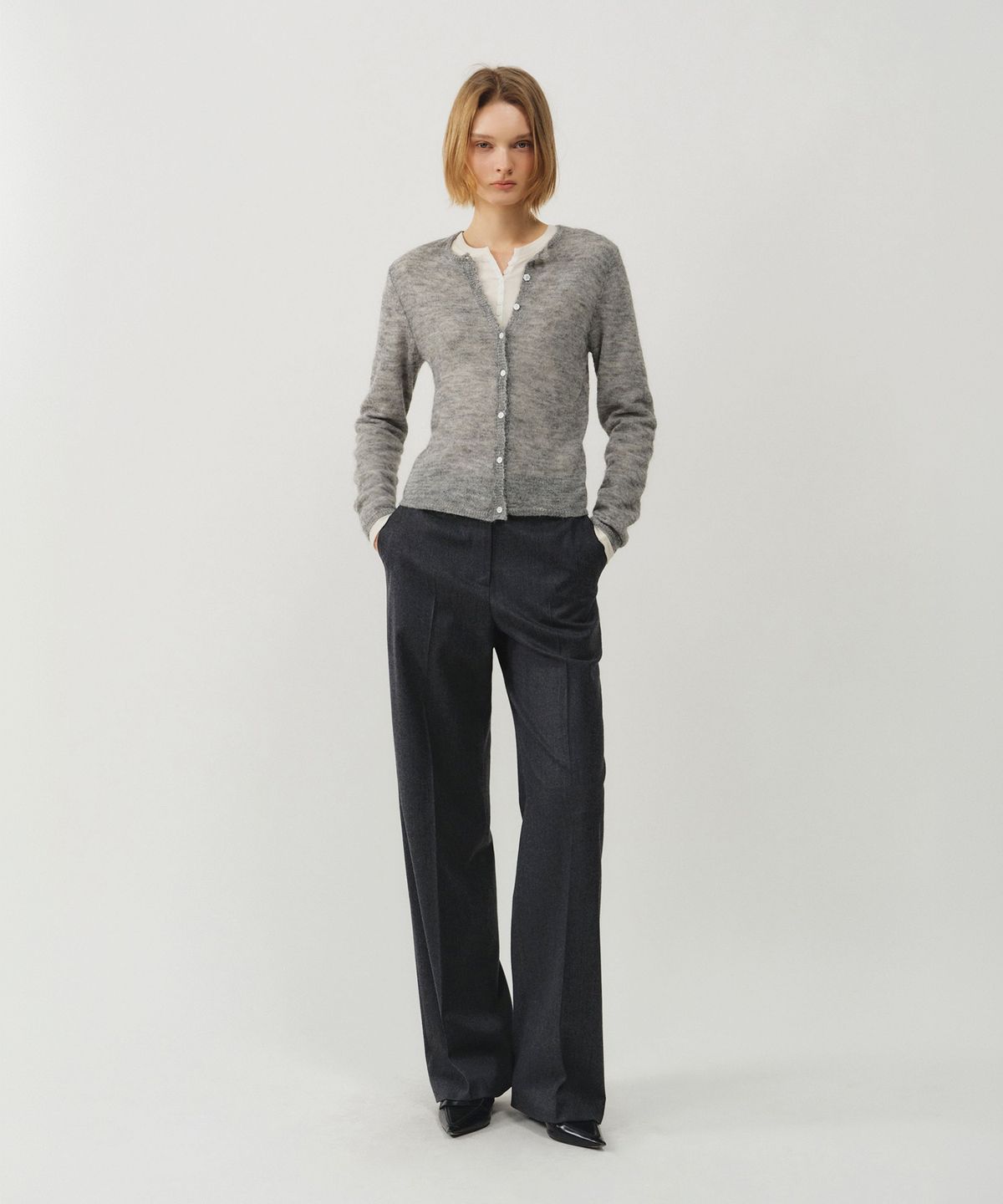 룩캐스트(LOOKAST) 쉘 버튼 모헤어 시어 가디건_그레이 / SHELL BUTTON MOHAIR SHEER CARDIGAN_GREY