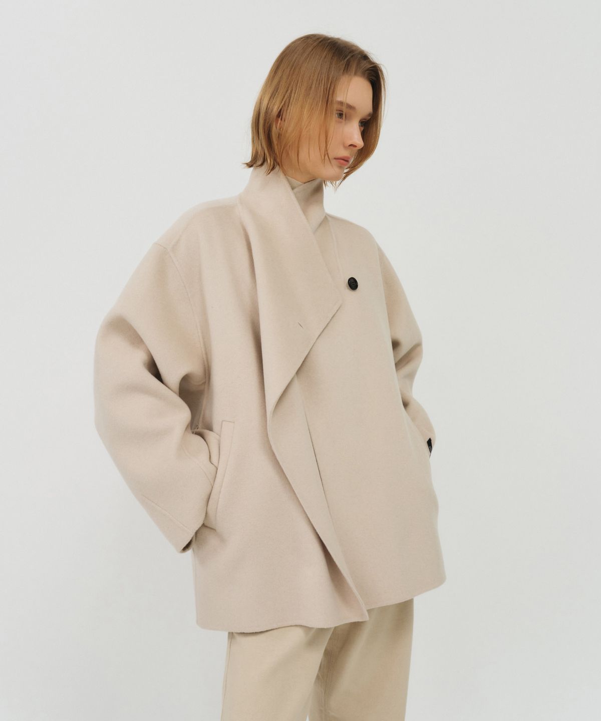 룩캐스트(LOOKAST) 울 핸드메이드 드레이프 하이넥 하프 코트 / WOOL HANDMADE DRAPE HIGH NECK HALF COAT_3colors