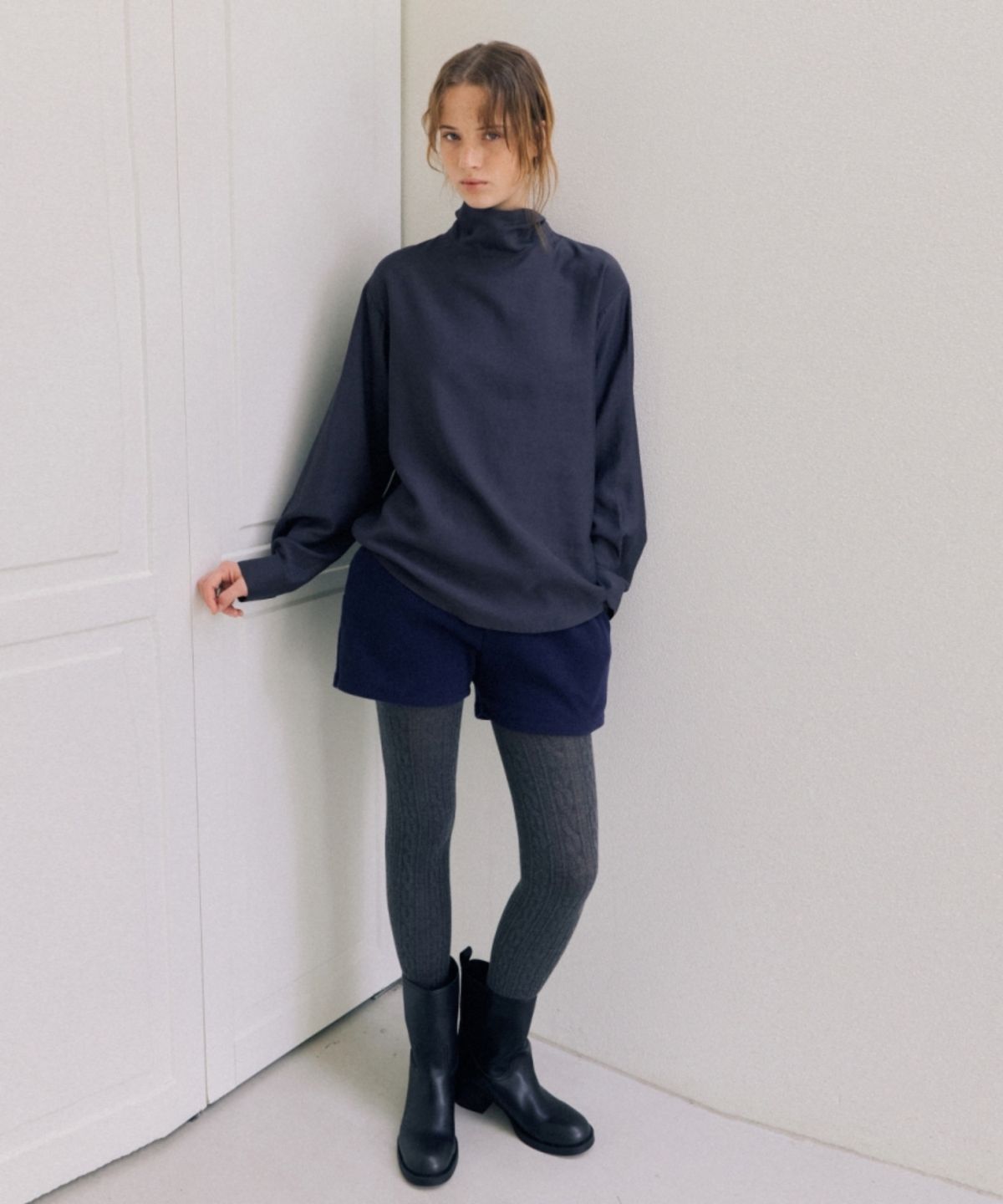 어나우트(UNNOUT) COZY BANDING SHORTS BLUE NAVY