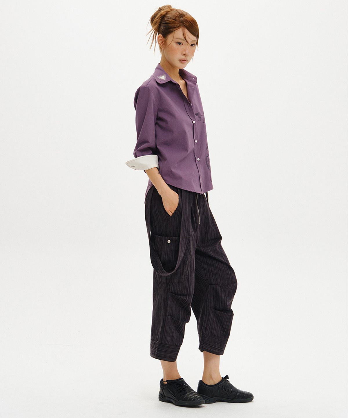 소르비(SORBEE) STRIPE SUSPENDER CAPRI PANTS / DEEP NAVY