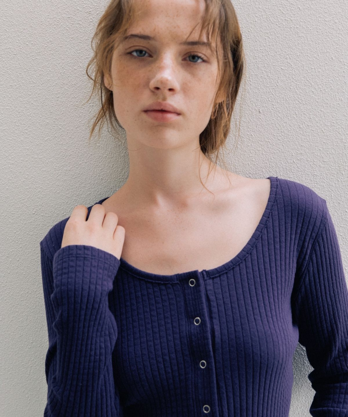 어나우트(UNNOUT) SOFT RIB JERSEY CARDIGAN NAVY PURPLE