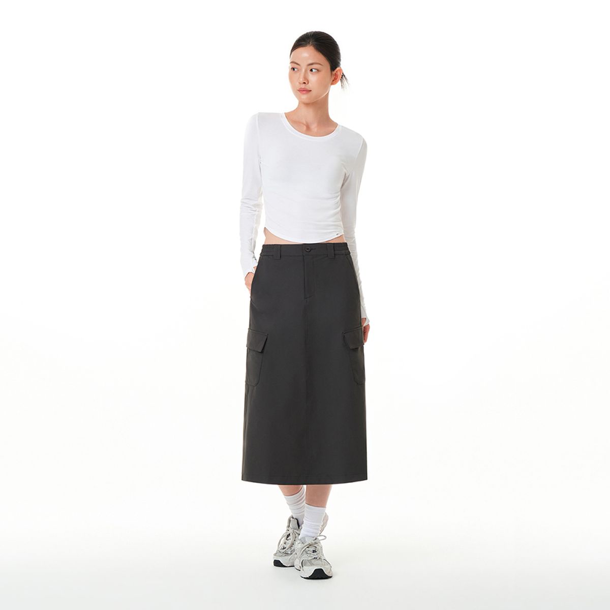 안다르(ANDAR) 우븐 스트레치 카고 롱 스커트