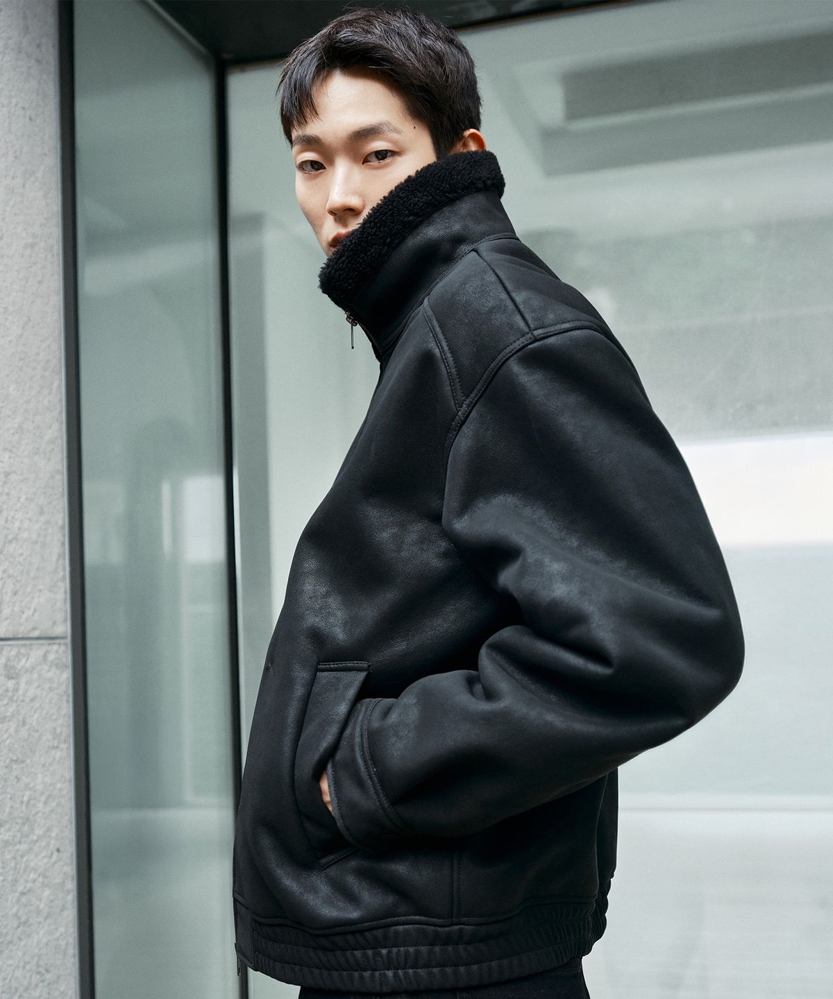마인드브릿지(MINDBRIDGE) [COUTURE]스웨이드 안감 퍼 하이넥 무스탕