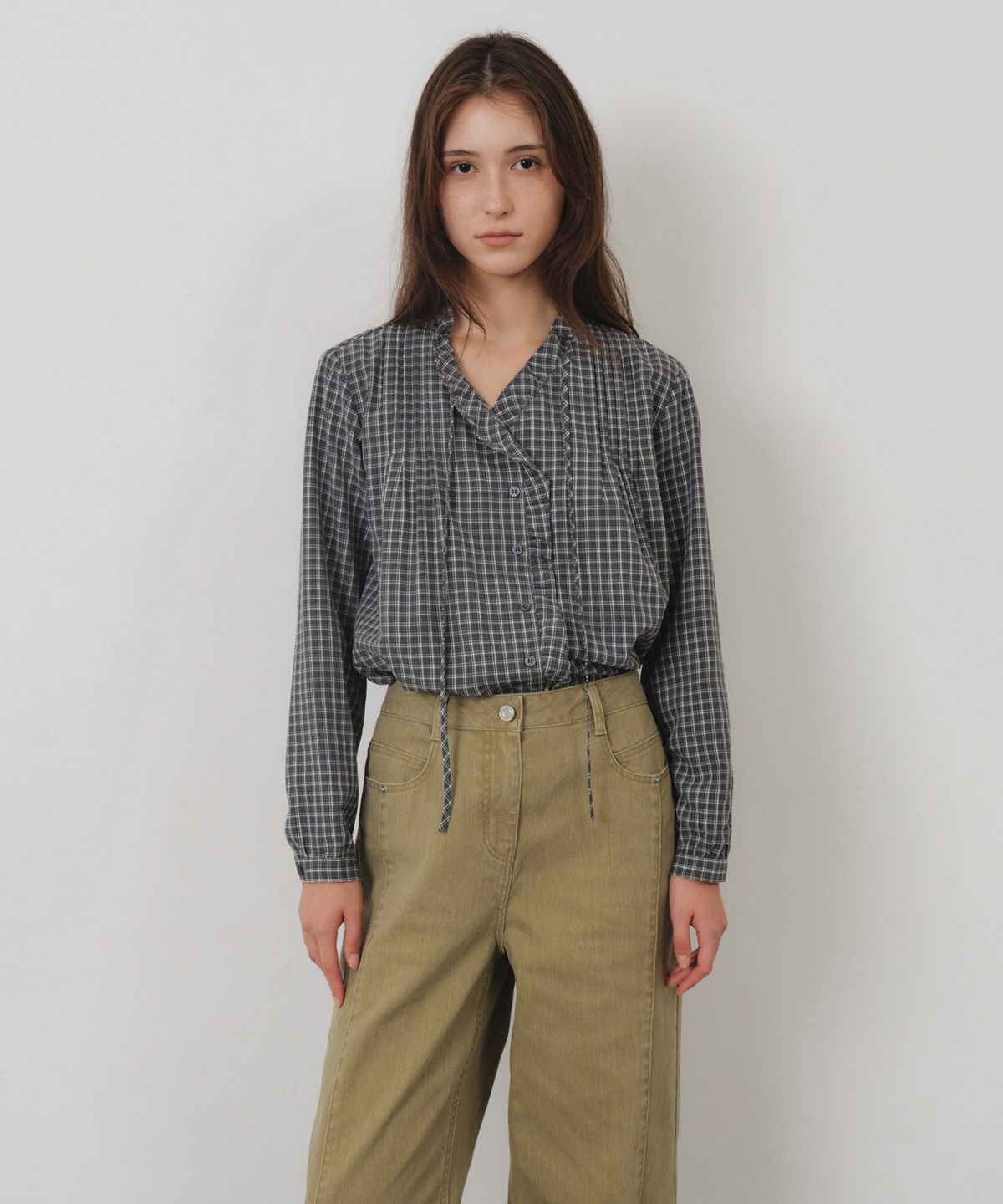 올리브 데 올리브(OLIVE DES OLIVE) 체크핀턱 프릴블라우스 OW6AB9170