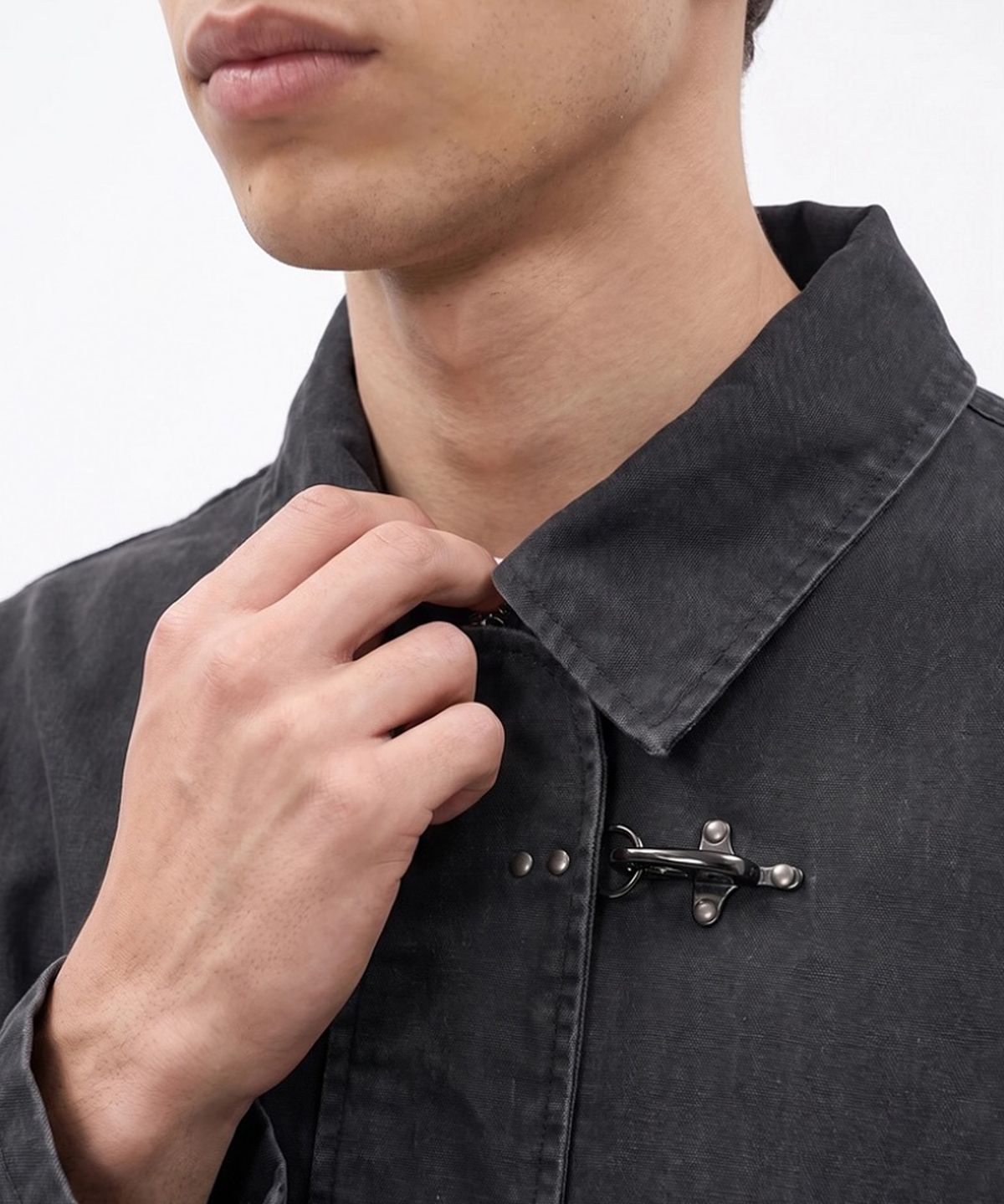 버튼서울(BUTTON SEOUL) 빈티지 워시드 메탈 토글 블루종 (2 COLOR)