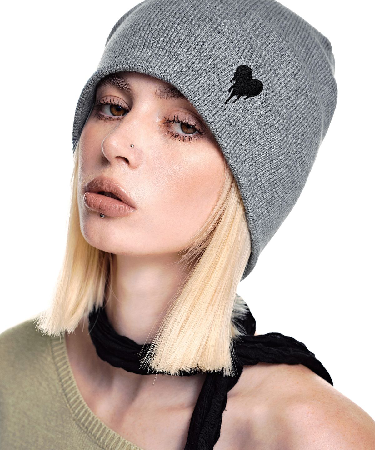 세컨모놀로그(SECONDMONO) Heart Symbol Knit Beanie [GRAY]_SEAC021GRAY