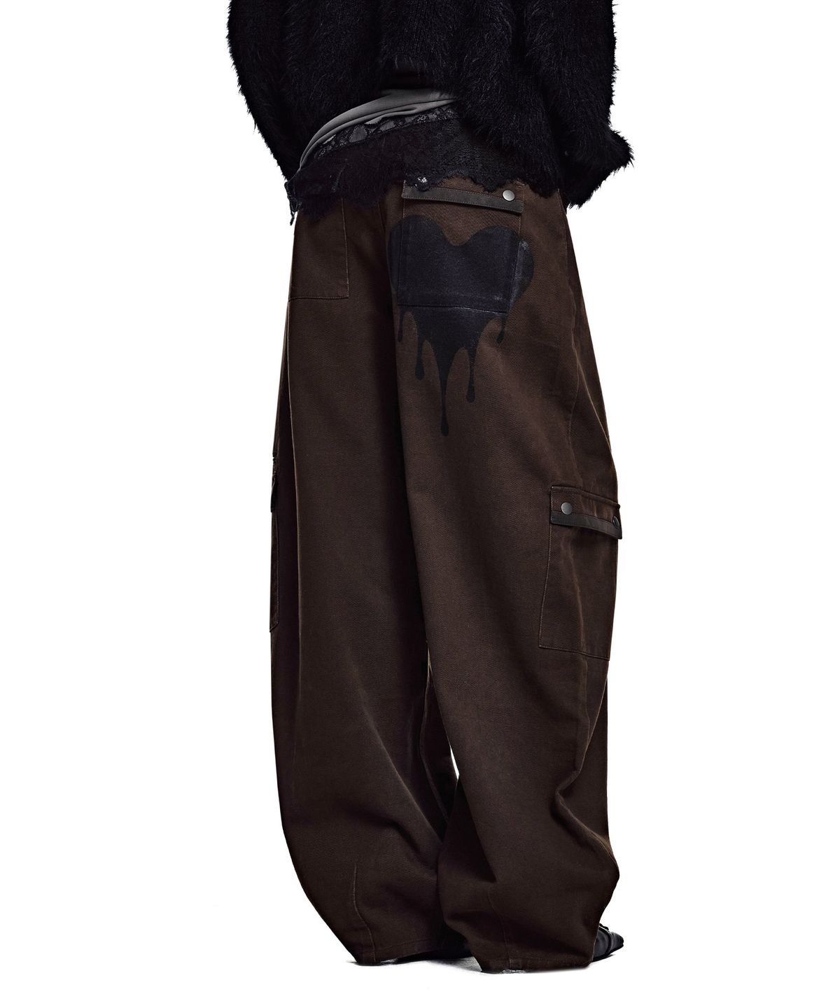 세컨모놀로그(SECONDMONO) Heart Graphic Balloon Pants [BROWN]_SEWPT018BROWN