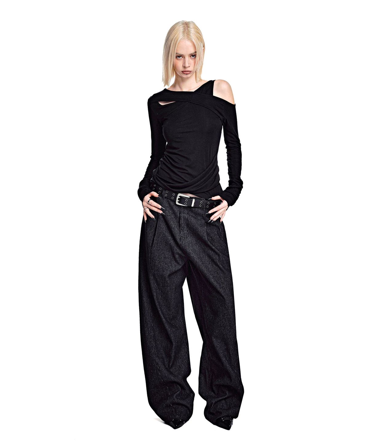 세컨모놀로그(SECONDMONO) Pinstripe Curved Denim Pants [BLACK]_SEPT084BLACK