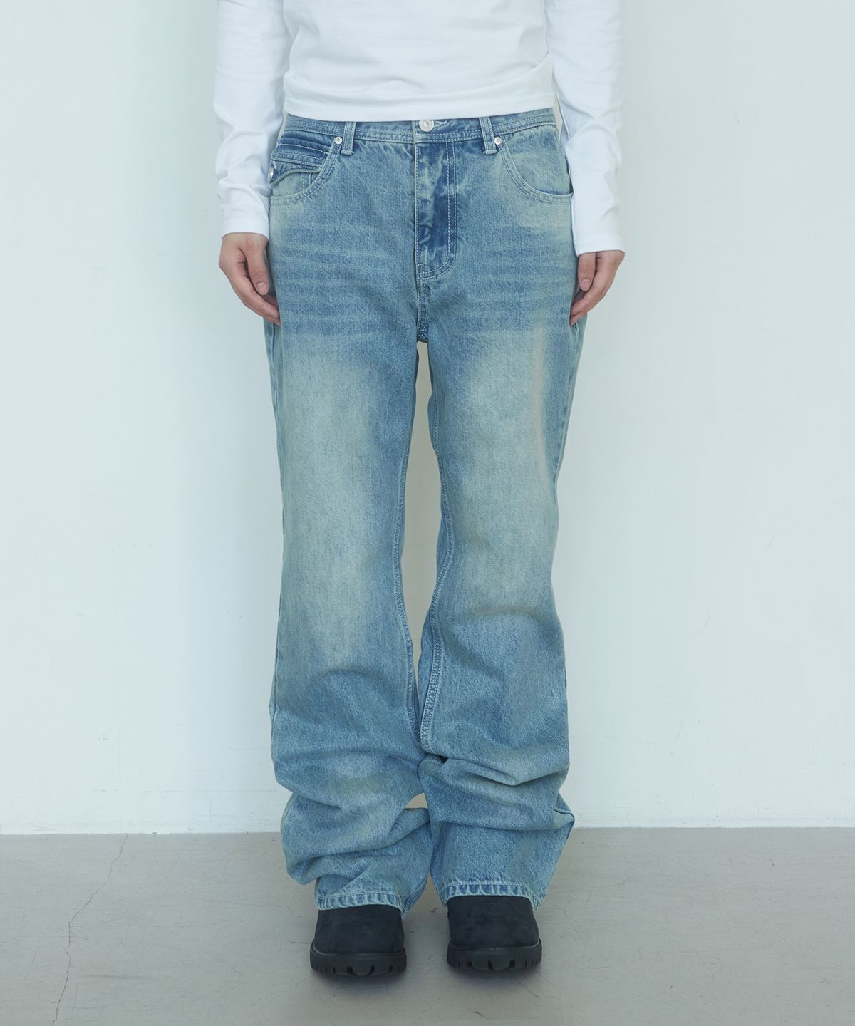 데프가먼츠(DEFGARMENTS) SEMI FLARE DENIM PANTS [LIGHT BLUE]