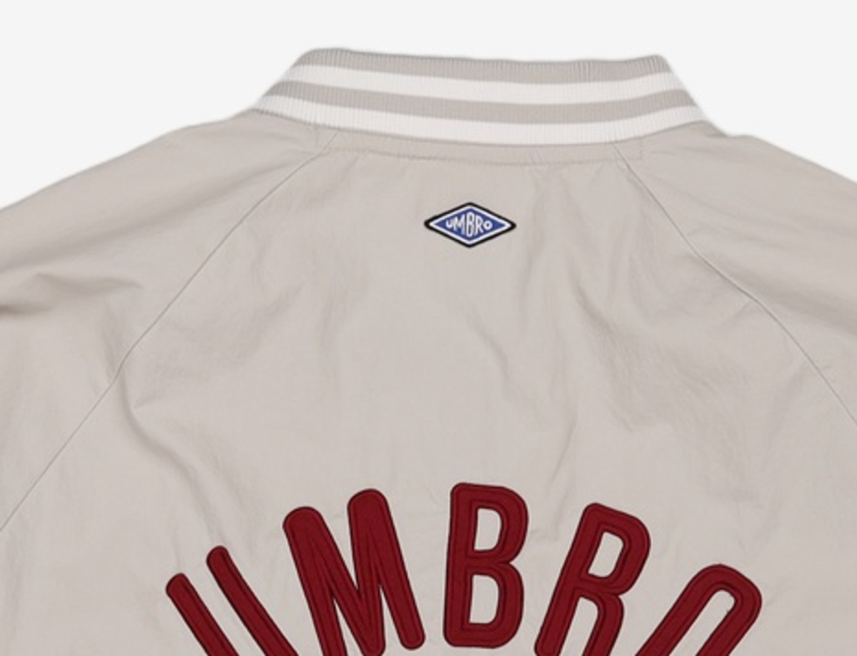 엄브로(UMBRO) HBL 로얄 컬리지 솔리드 피스테 베이지(UQ321CWT98) 110