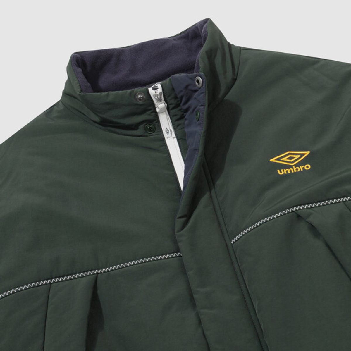 엄브로(UMBRO) 더비클럽 논사시 스탠넥 패딩 봄버 자켓 그린 UR321CPJ92