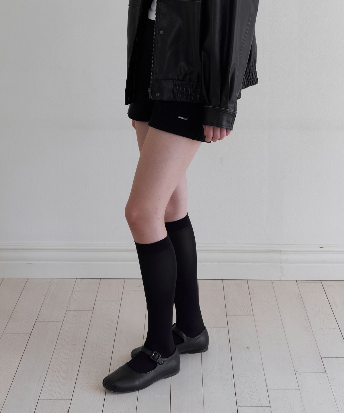 톤드(TONED) Woolly shorts (black)