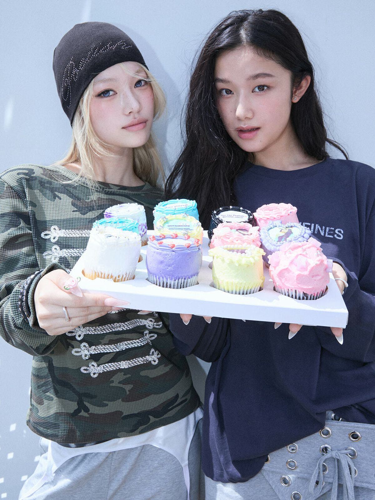 포에티시(POETISH) RHINESTONE SCRIPT LOGO BEANIE AX6AA123_10
