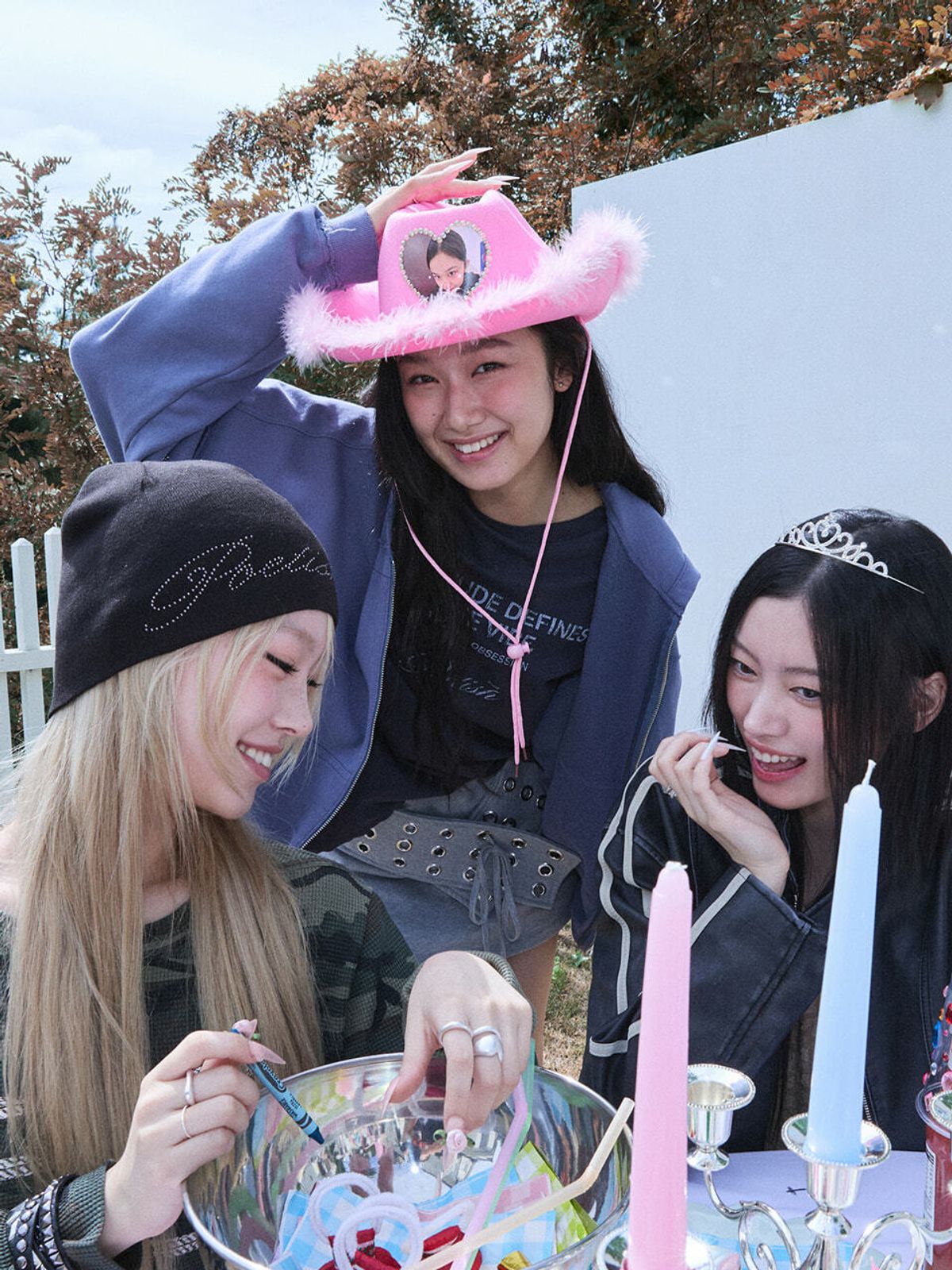 포에티시(POETISH) RHINESTONE SCRIPT LOGO BEANIE AX6AA123_10