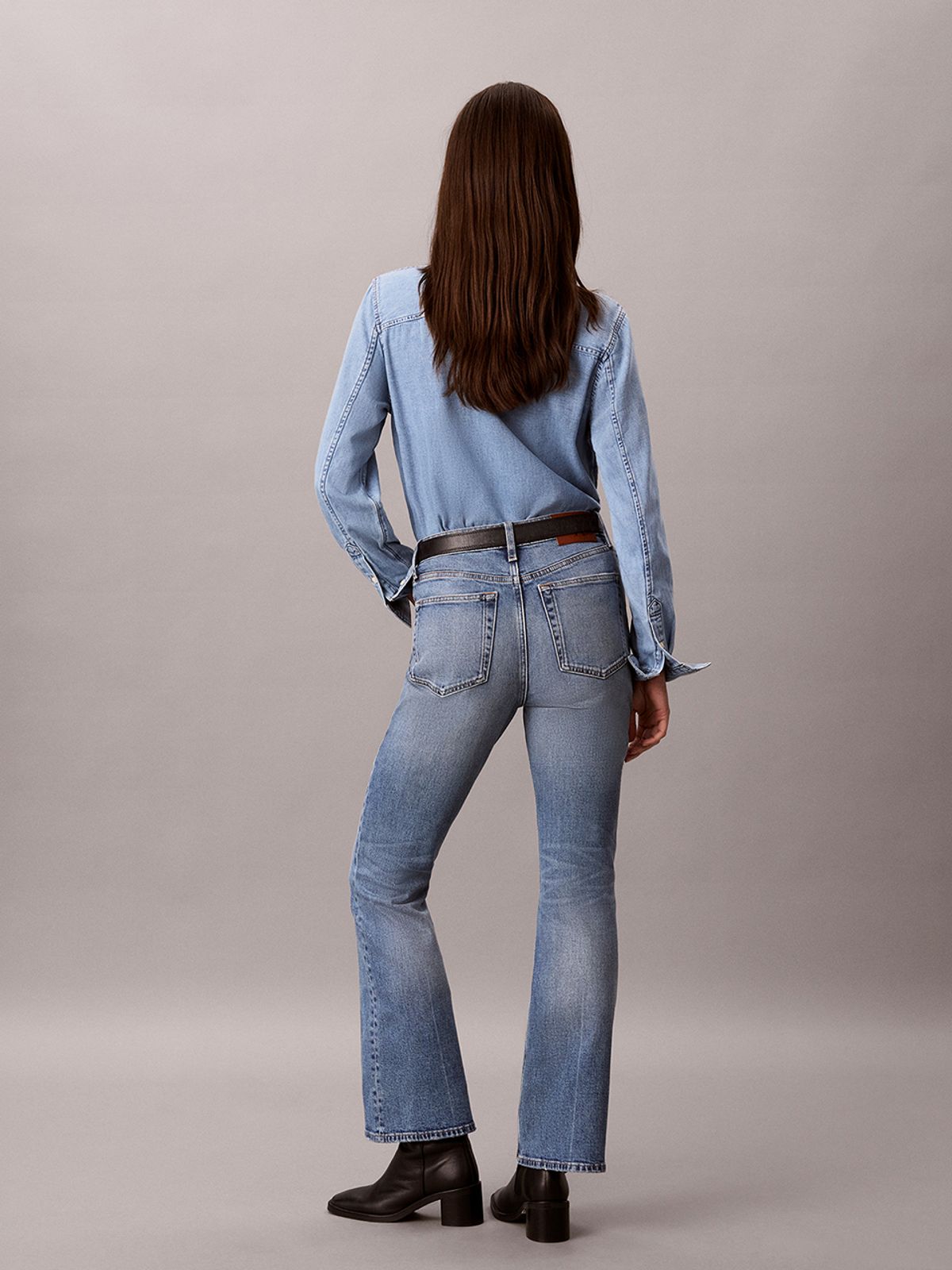 캘빈클라인 진(CALVIN KLEIN JEANS) 여성 하이라이즈 부츠컷 빈티지 안데스 데님 47J769G 4L1