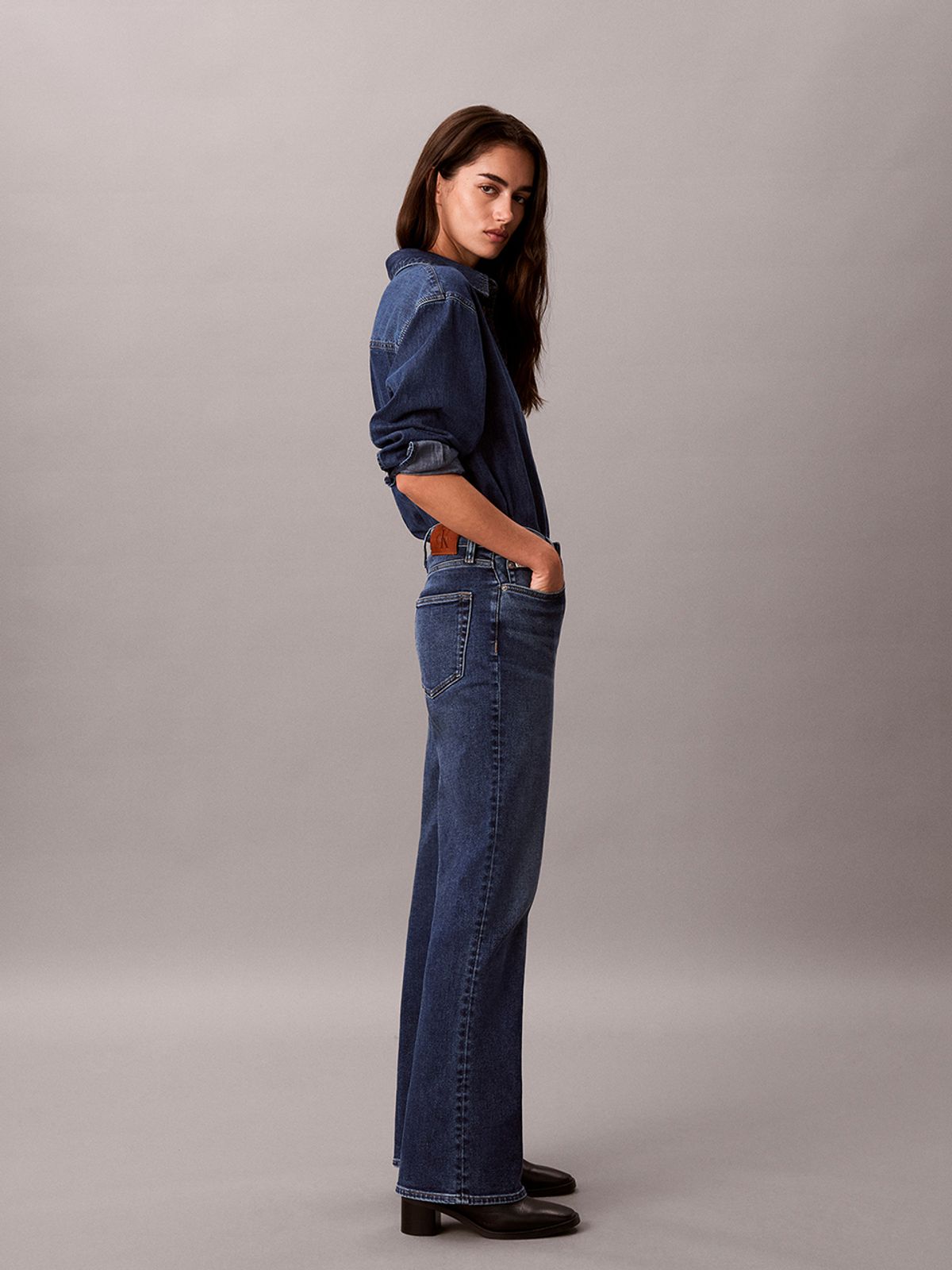 캘빈클라인 진(CALVIN KLEIN JEANS) 여성 하이라이즈 부츠컷 인디고 데님 47J770G 0KH