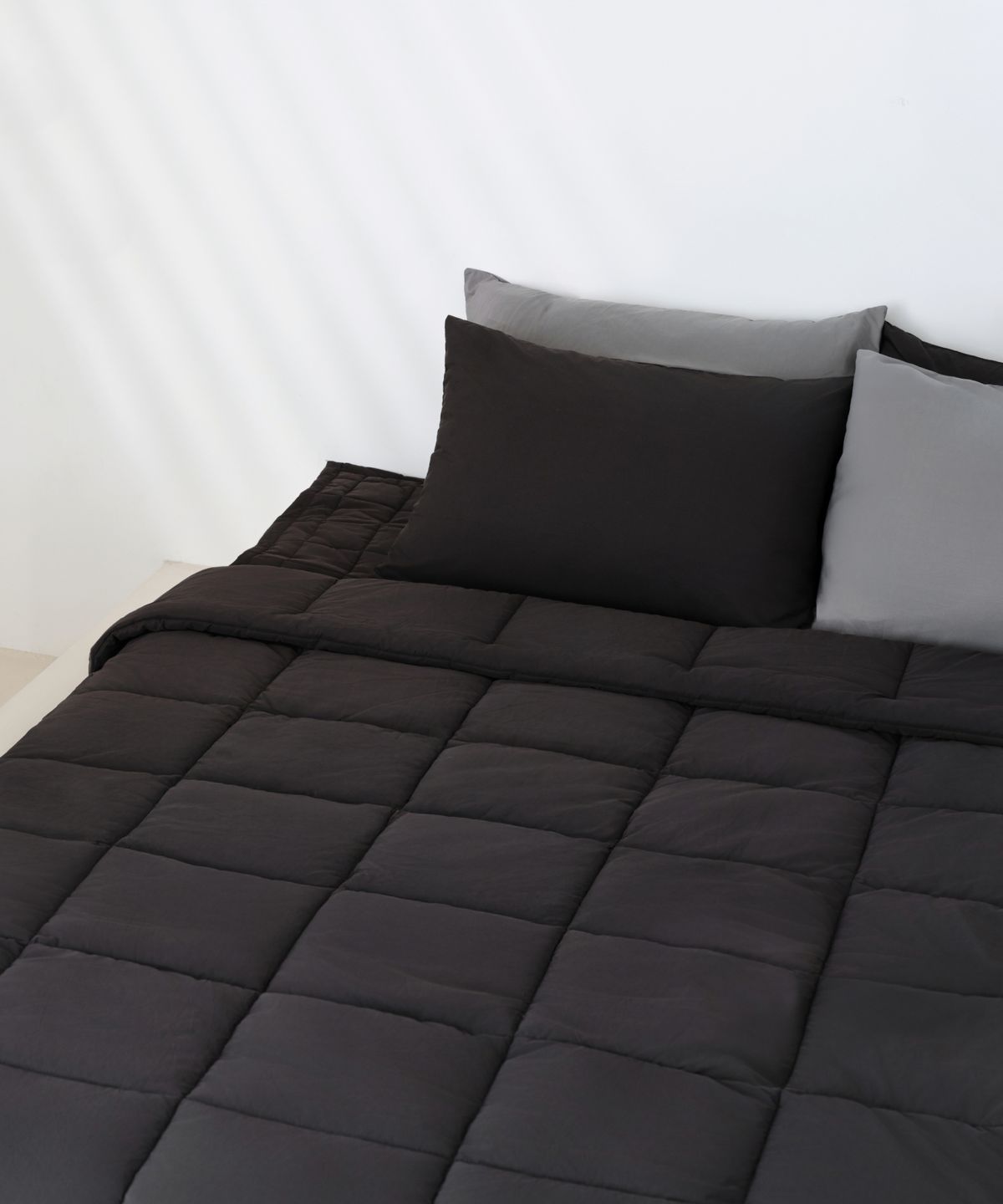 무신사 스탠다드 홈 & 프로덕트(MUSINSA STANDARD HOME & PRODUCTS) 힛탠다드 패딩 발열 차렵이불 SS [블랙]