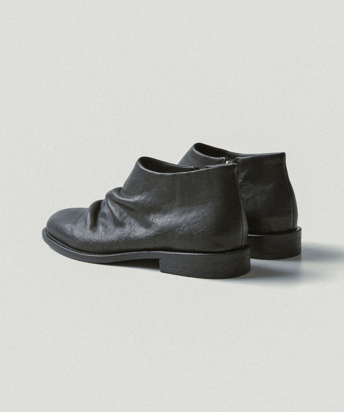 모노리스(MONOLESS) [허율x모노리스] DRAPE (BLACK)