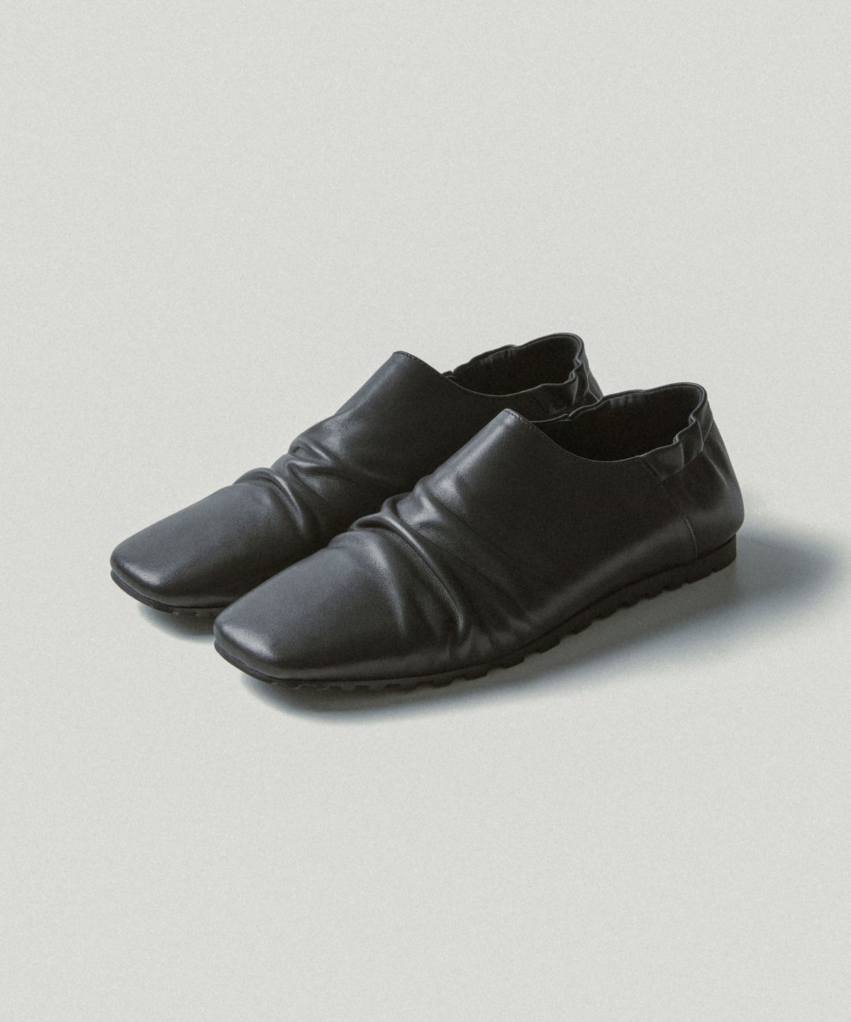 모노리스(MONOLESS) PLEATS (BLACK)