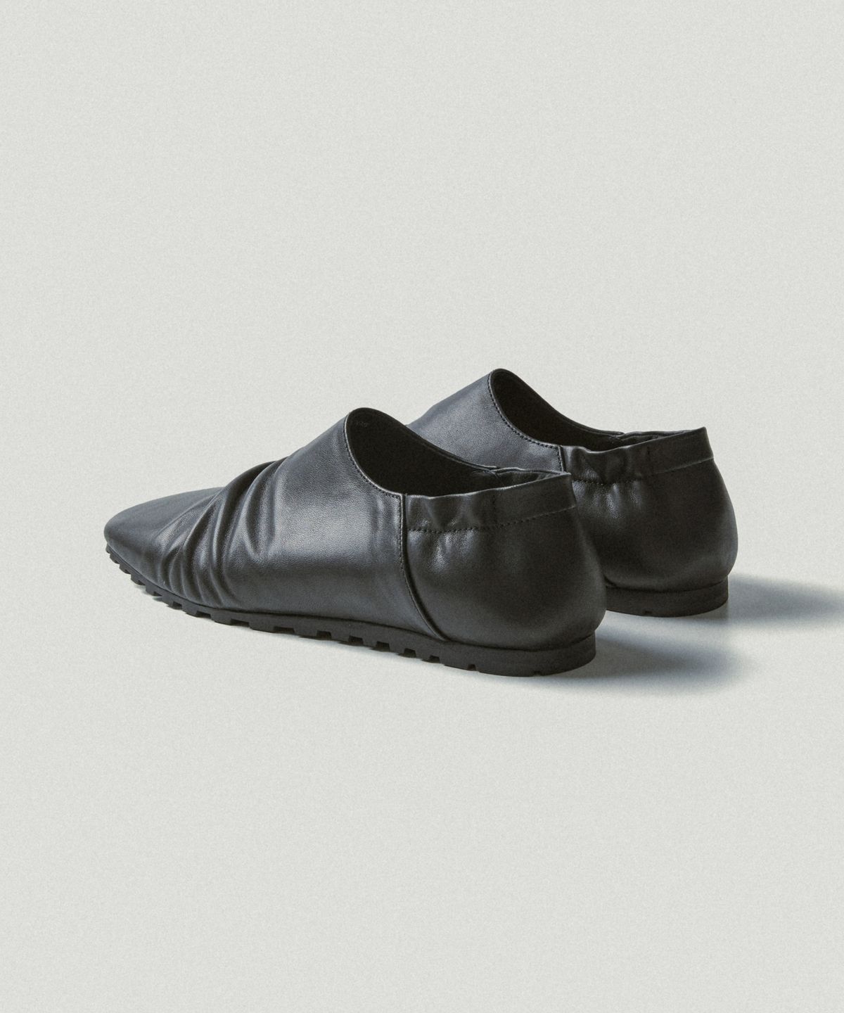 모노리스(MONOLESS) PLEATS (BLACK)