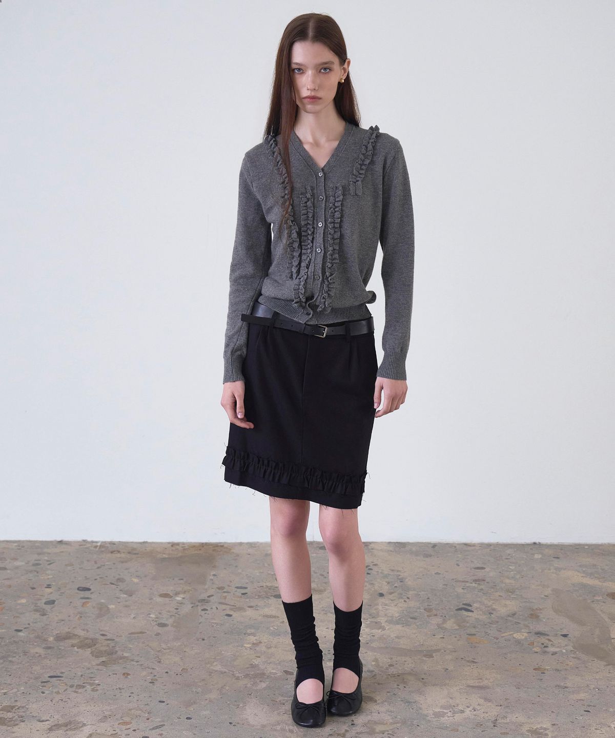 신앤리(SSIN AND LEE) Milan Frill Pencil Skirt Black