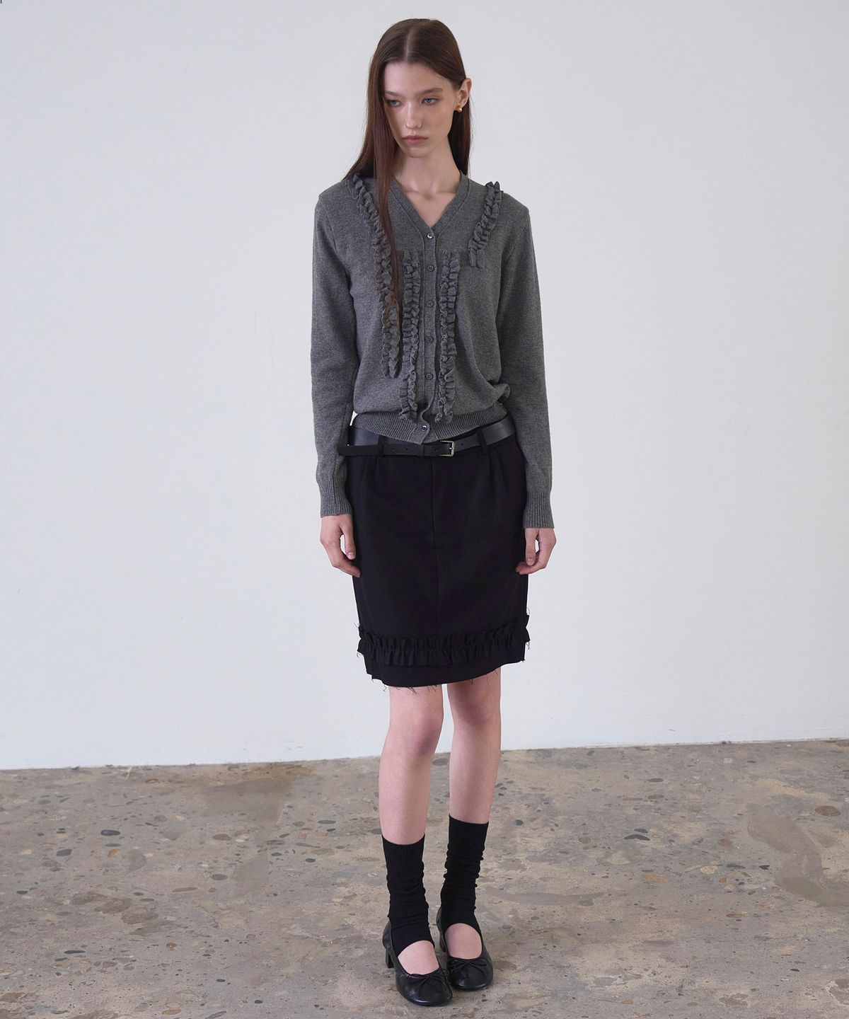 신앤리(SSIN AND LEE) Milan Frill Pencil Skirt Black