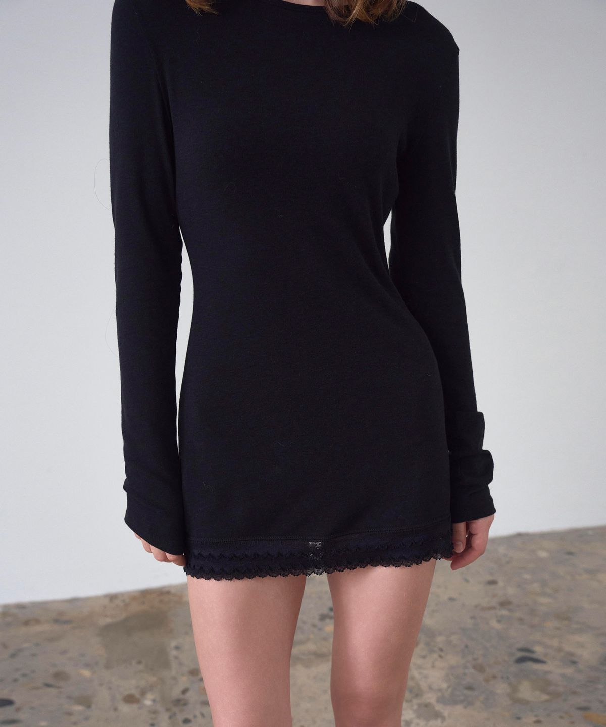 신앤리(SSIN AND LEE) Melt Lace Mini Dress Black