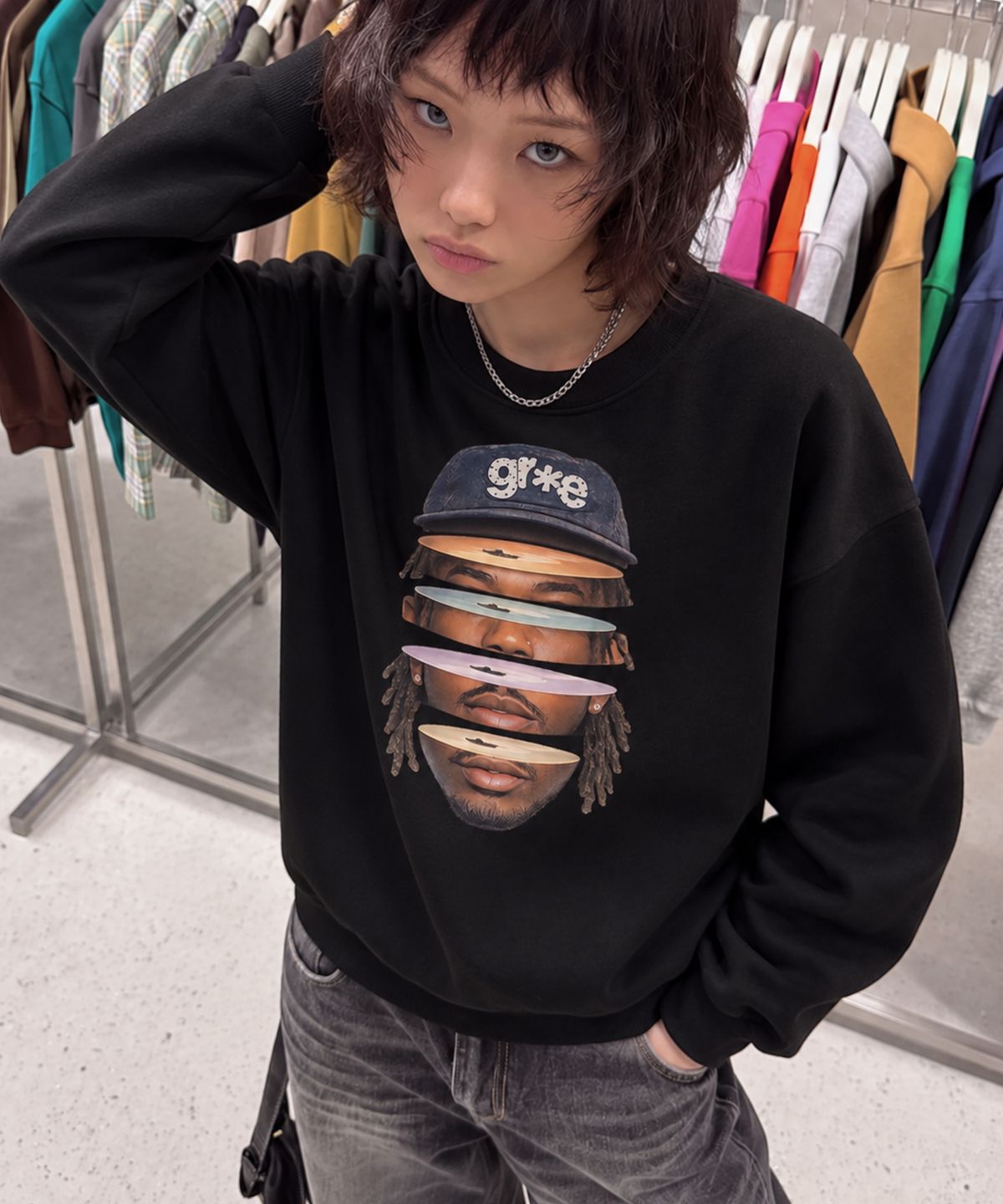 그레이버 오디너리(GRAVER ORDINARY) [ODNR UNISEX]Face Grae 맨투맨_4color
