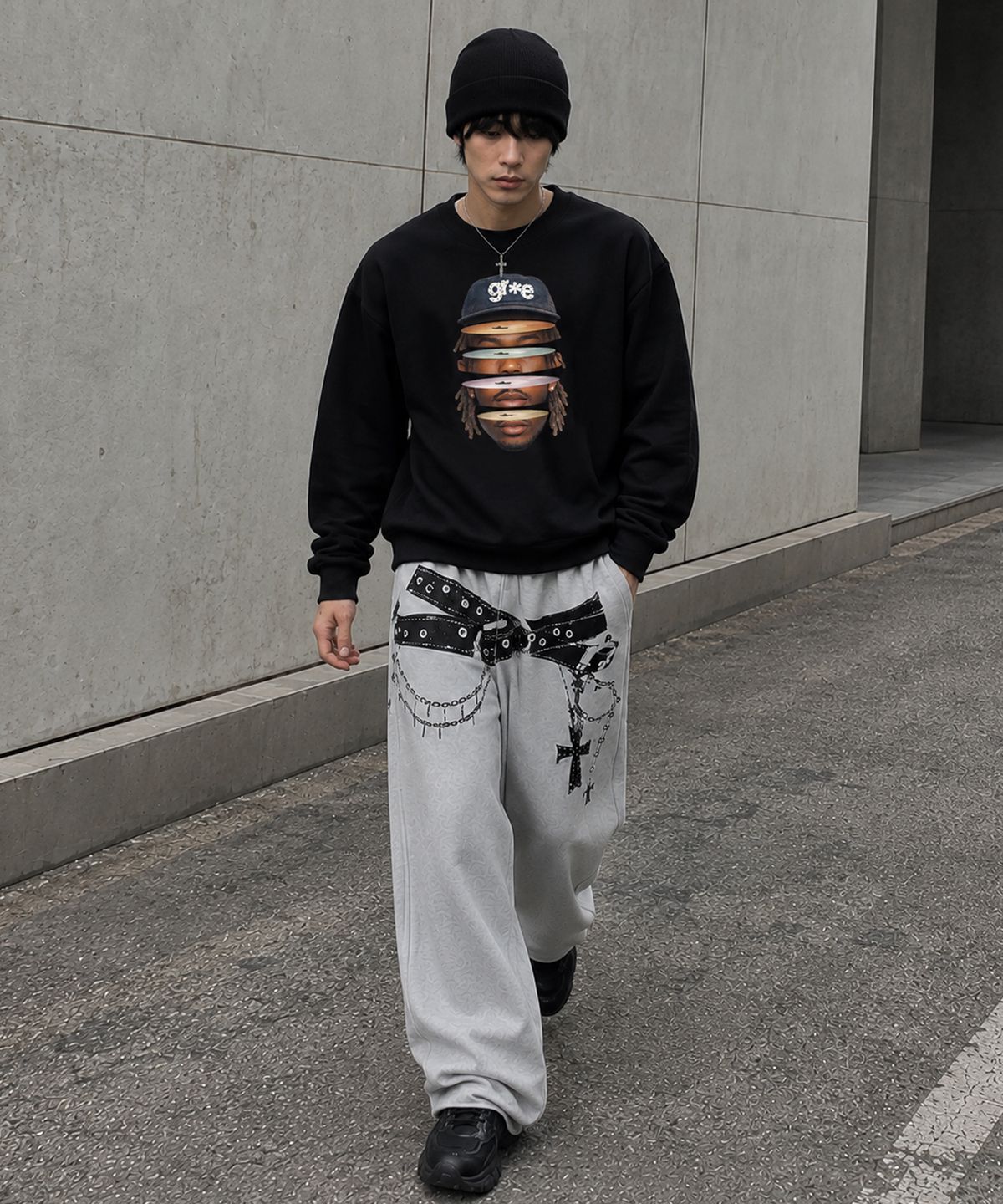 그레이버 오디너리(GRAVER ORDINARY) [ODNR UNISEX]Face Grae 맨투맨_Gray