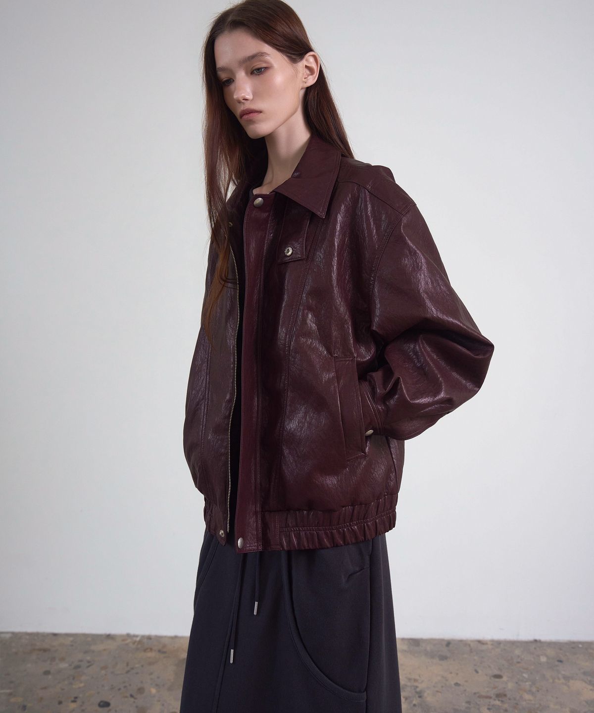 신앤리(SSIN AND LEE) Backstage High-Neck Leather Jacket Burgundy