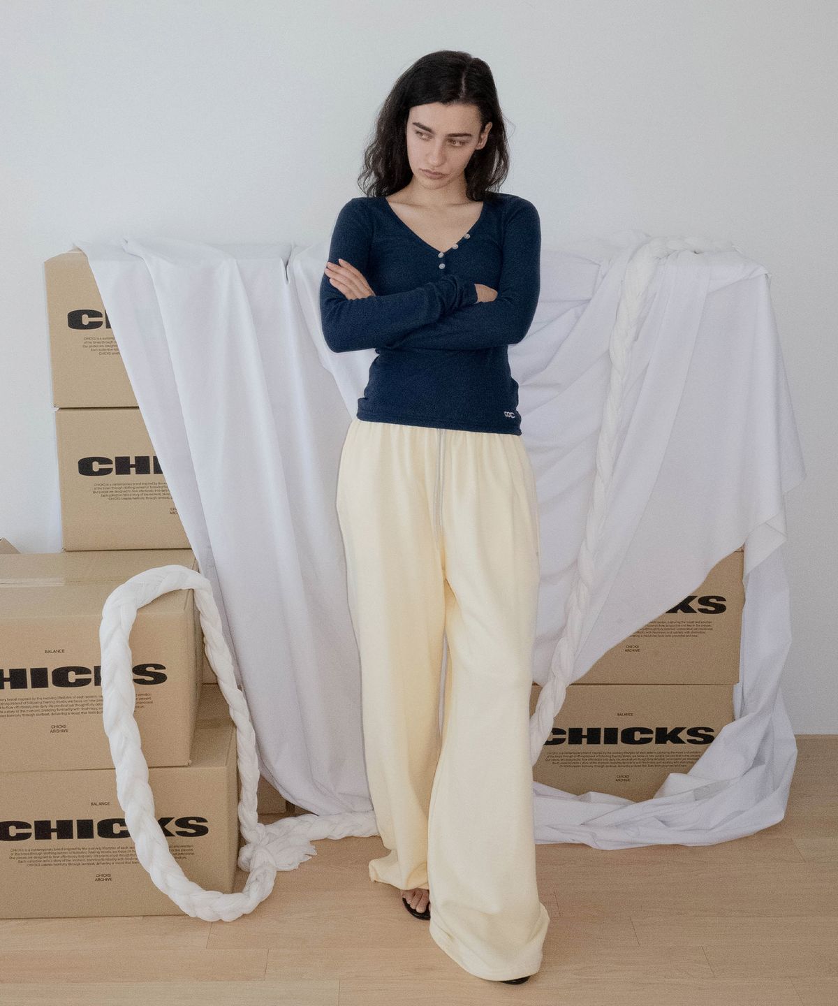 칙스(CHICKS) 비비드 투포켓 와이드 스웻 팬츠 레몬
