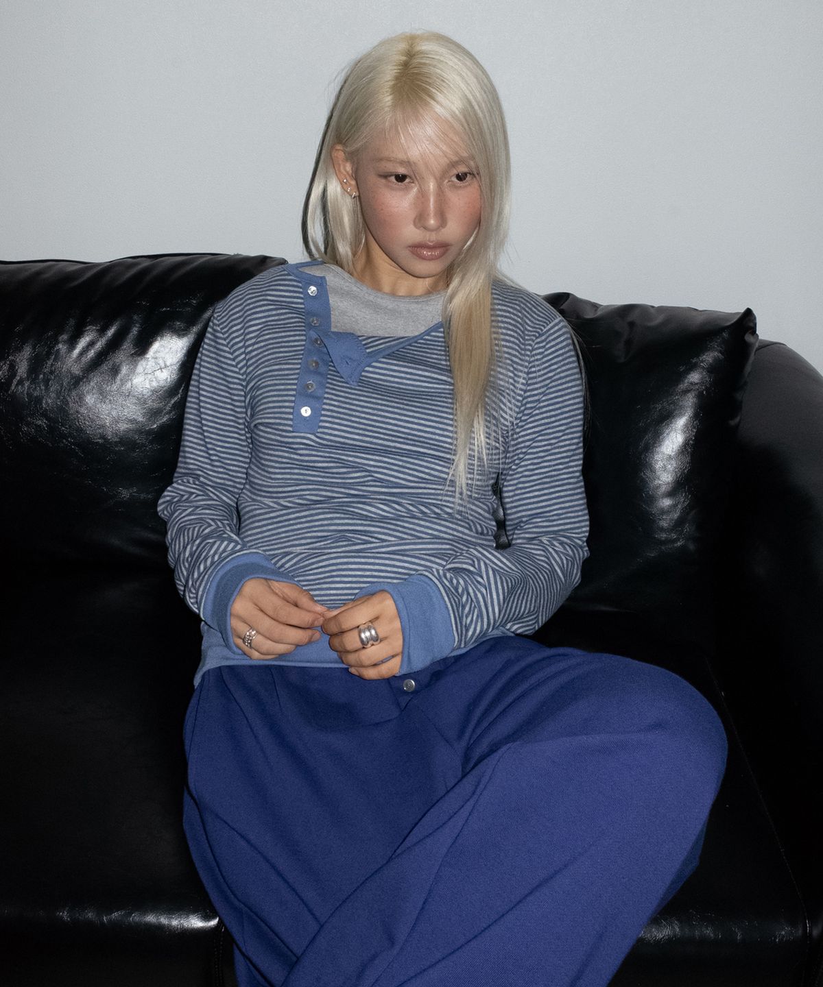 칙스(CHICKS) 데일리 버튼 벌룬 스웻 조거 팬츠 딥블루
