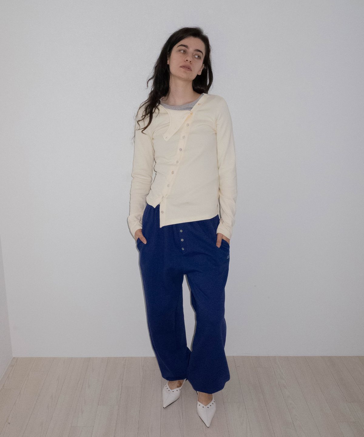 칙스(CHICKS) 데일리 버튼 벌룬 스웻 조거 팬츠 딥블루