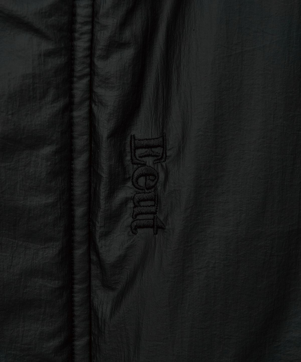 이우트(EEUT) THINSULATE FIELD JACKET / BLACK