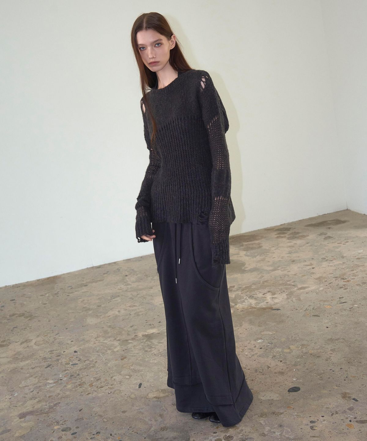 신앤리(SSIN AND LEE) Off-Duty Maxi Sweat Skirt Charcoal