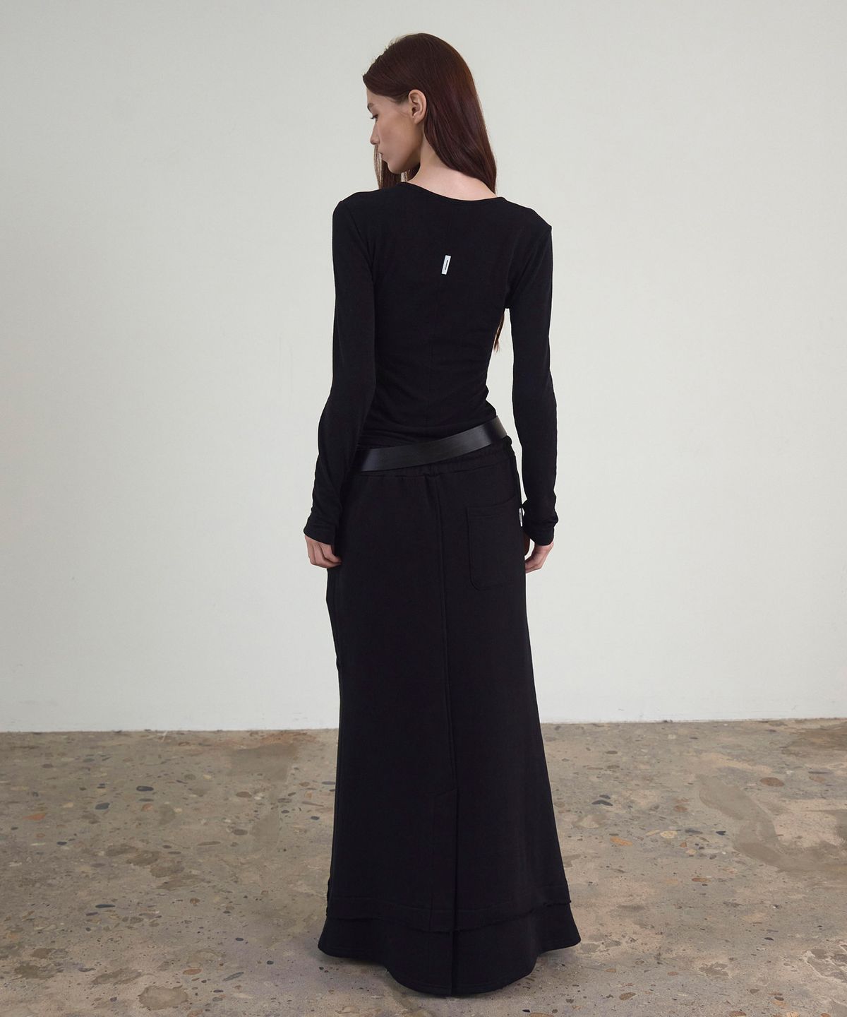 신앤리(SSIN AND LEE) Off-Duty Maxi Sweat Skirt Black