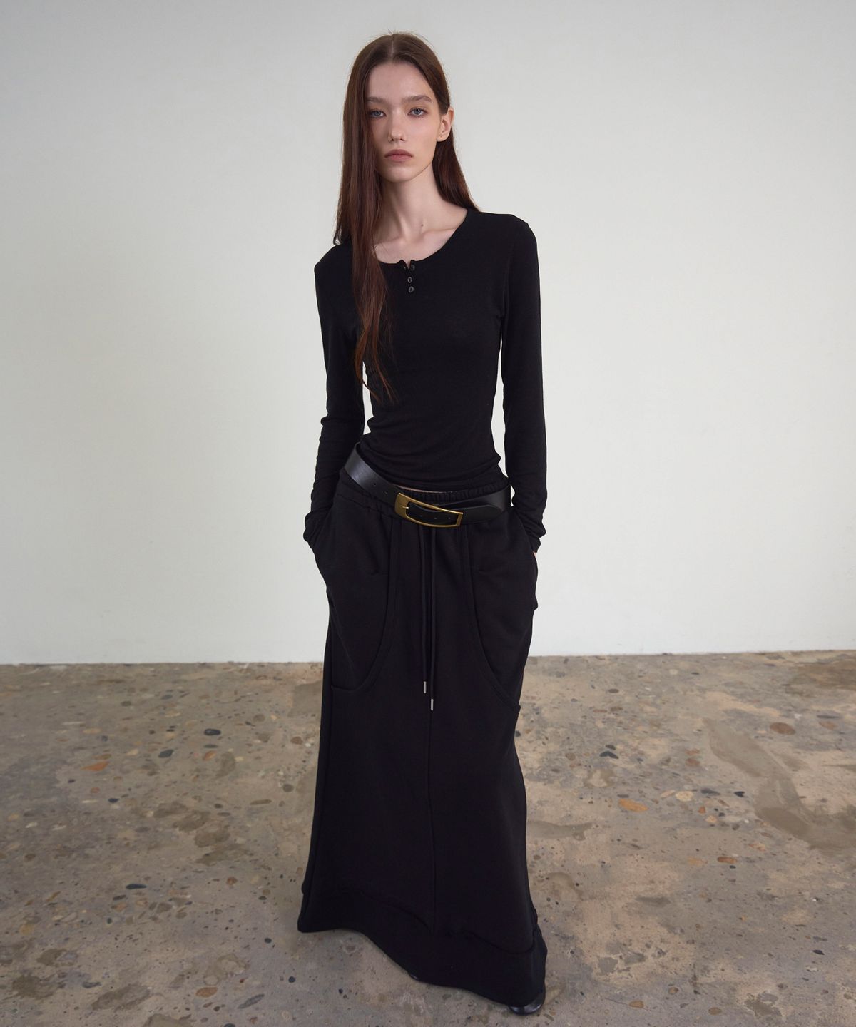 신앤리(SSIN AND LEE) Off-Duty Maxi Sweat Skirt Black