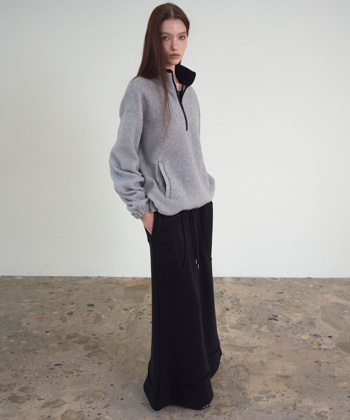 신앤리(SSIN AND LEE) Off-Duty Maxi Sweat Skirt Black