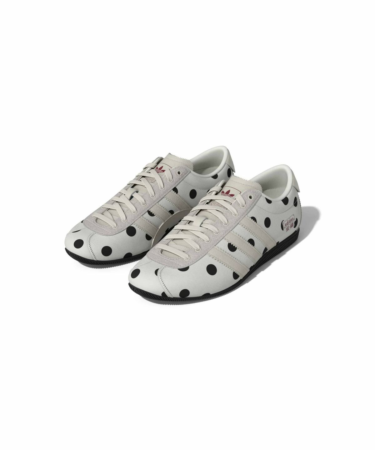 아디다스(ADIDAS) 안푸 - 화이트:블랙:레드 / LA1363