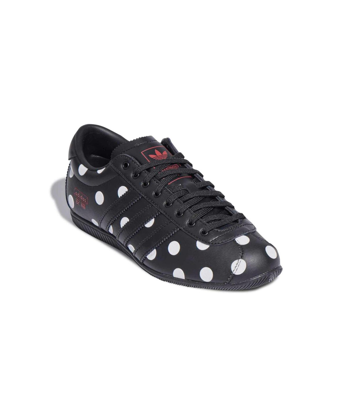 아디다스(ADIDAS) 안푸 - 블랙:화이트:레드 / LA1364