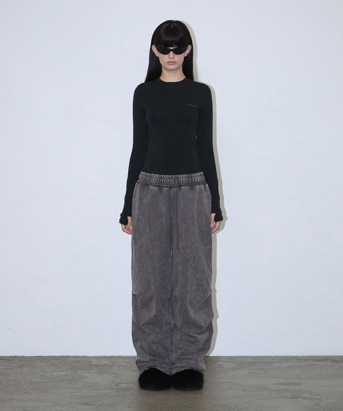 로타입(ROUGHTYPE) Slim Warmer T-shirt - Black