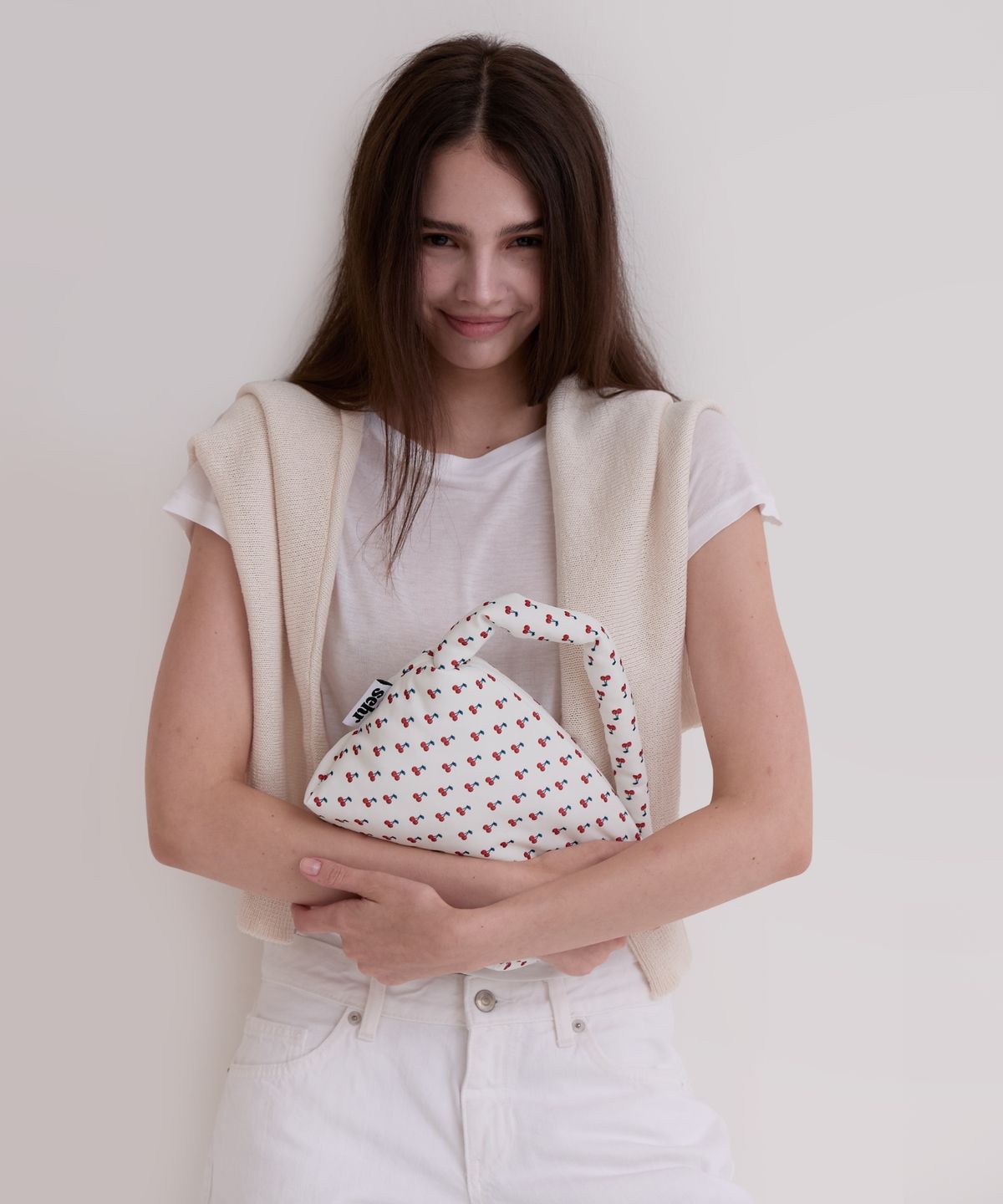 세르(SEHR) Cherry Pouch Bag (White)