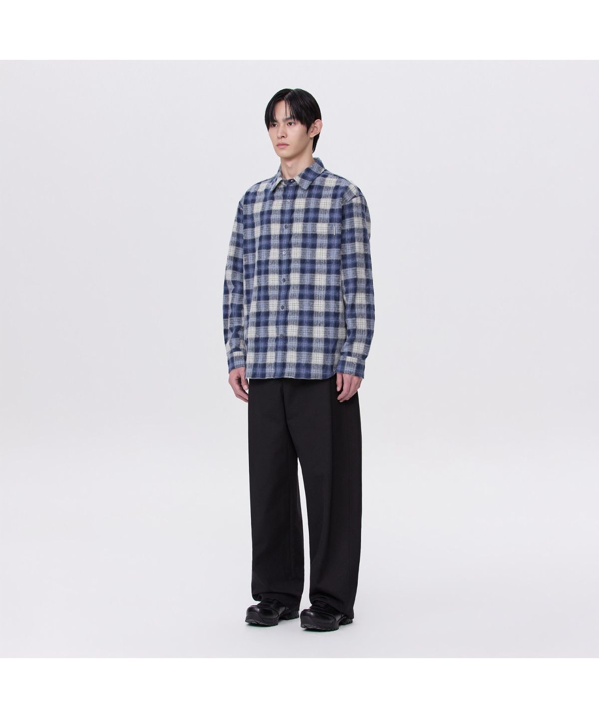 커스텀멜로우(CUSTOMELLOW) 블루 루즈핏 헤어리 체크 셔츠 CWSAA26624BUX