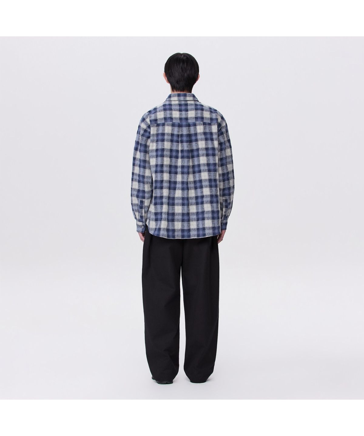 커스텀멜로우(CUSTOMELLOW) 블루 루즈핏 헤어리 체크 셔츠 CWSAA26624BUX
