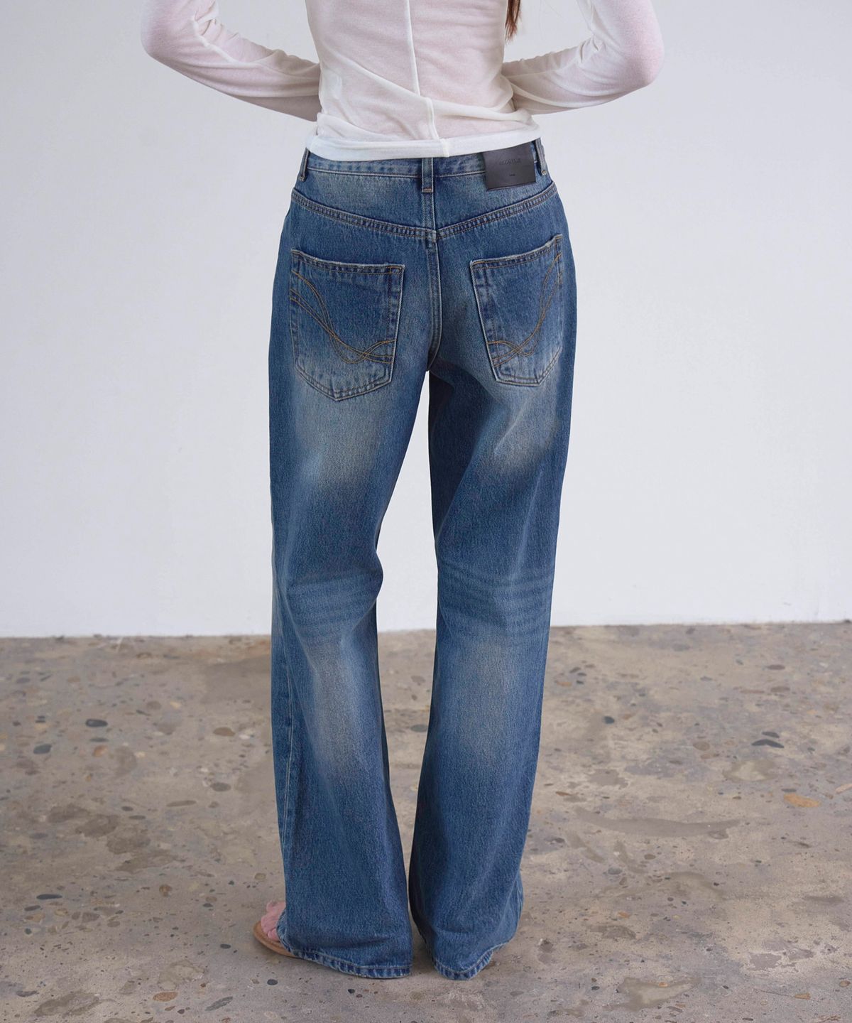 신앤리(SSIN AND LEE) Hailey Washed Denim Pants Mid Blue
