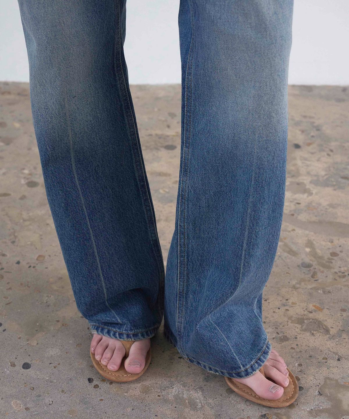 신앤리(SSIN AND LEE) Hailey Washed Denim Pants Mid Blue